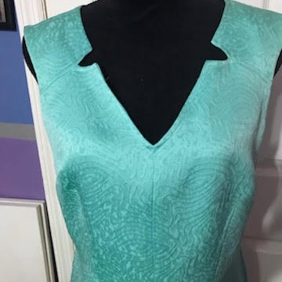 DRESS - Picture 2 of 3